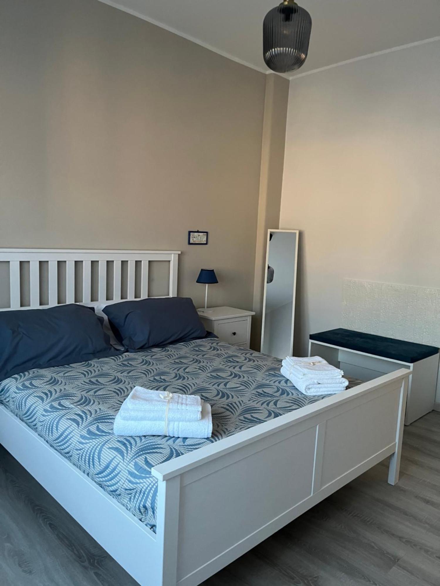 Goodangel House Naples Room photo